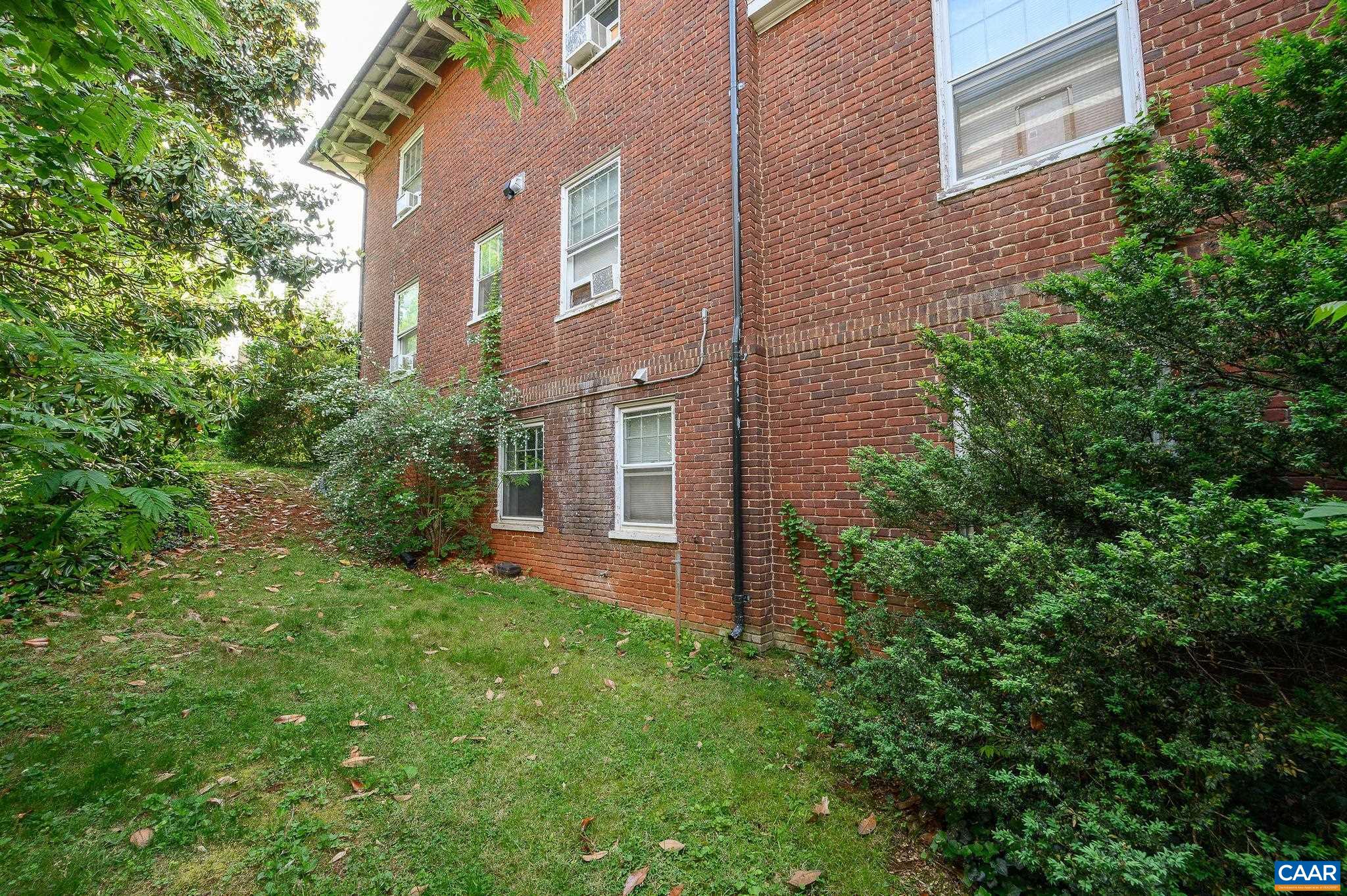 41 UNIVERSITY CIR