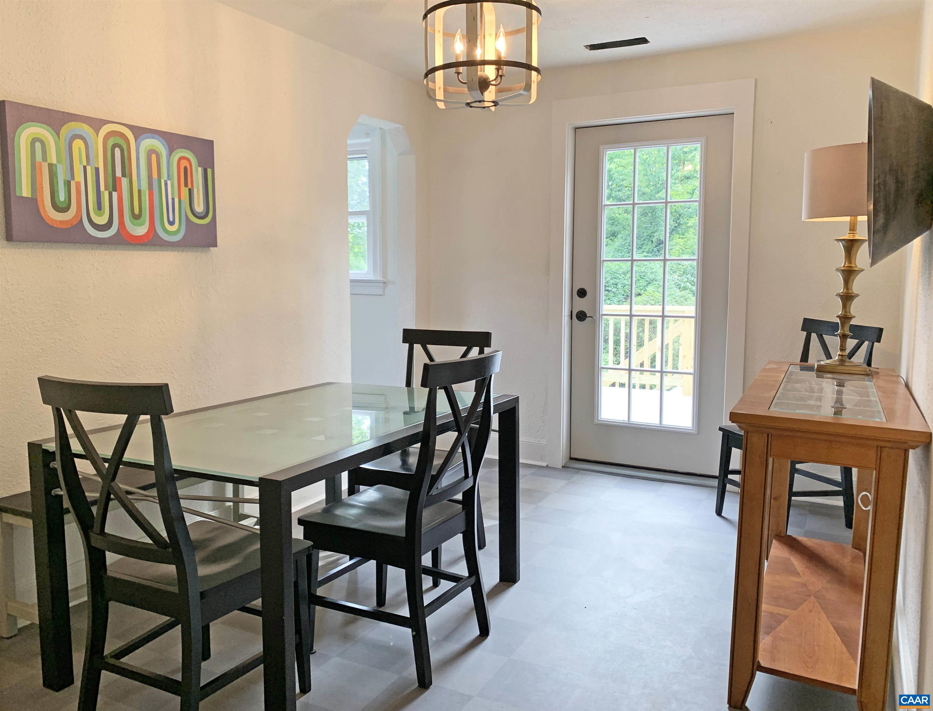 239 SHAMROCK RD