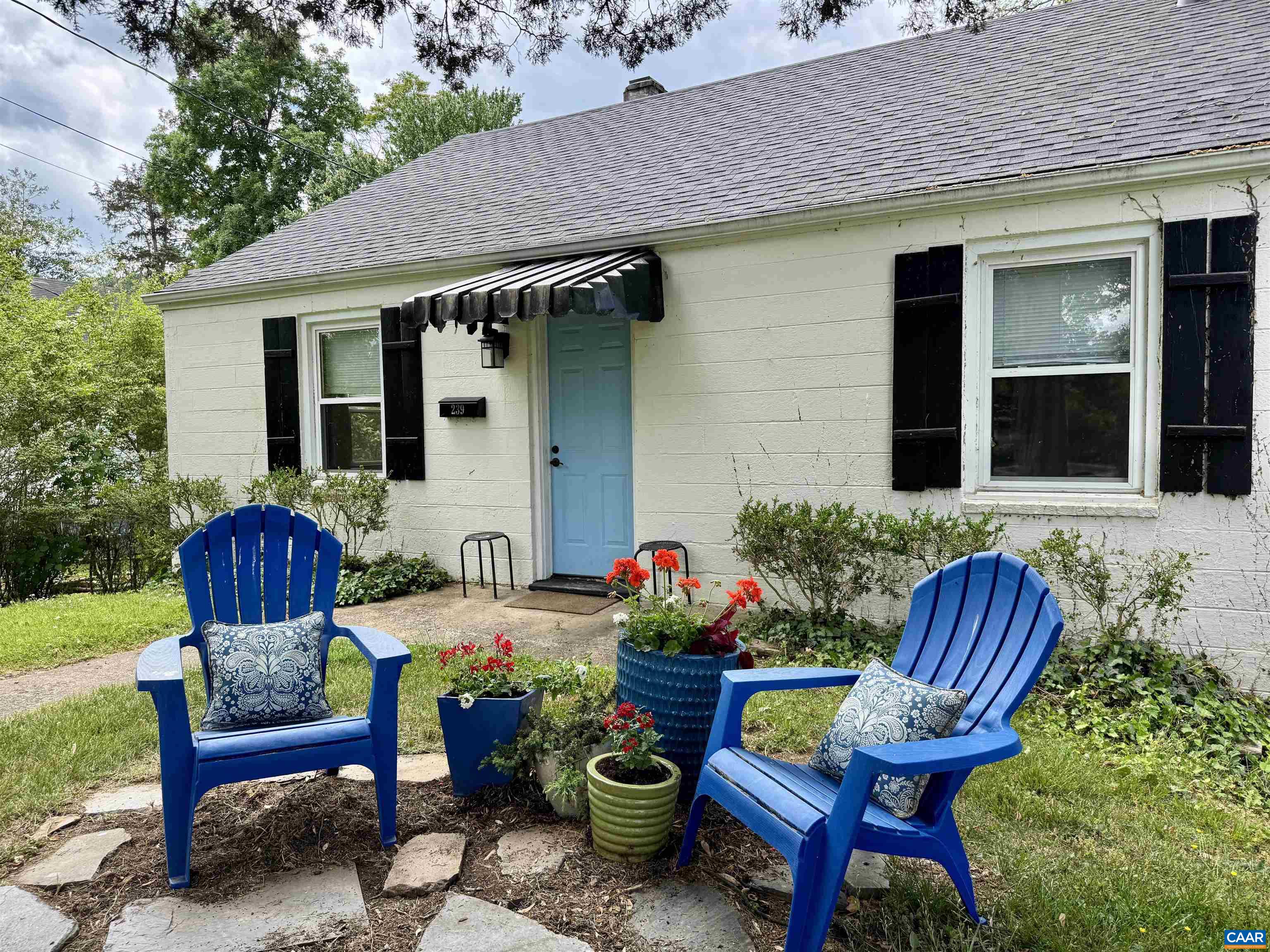 239 SHAMROCK RD