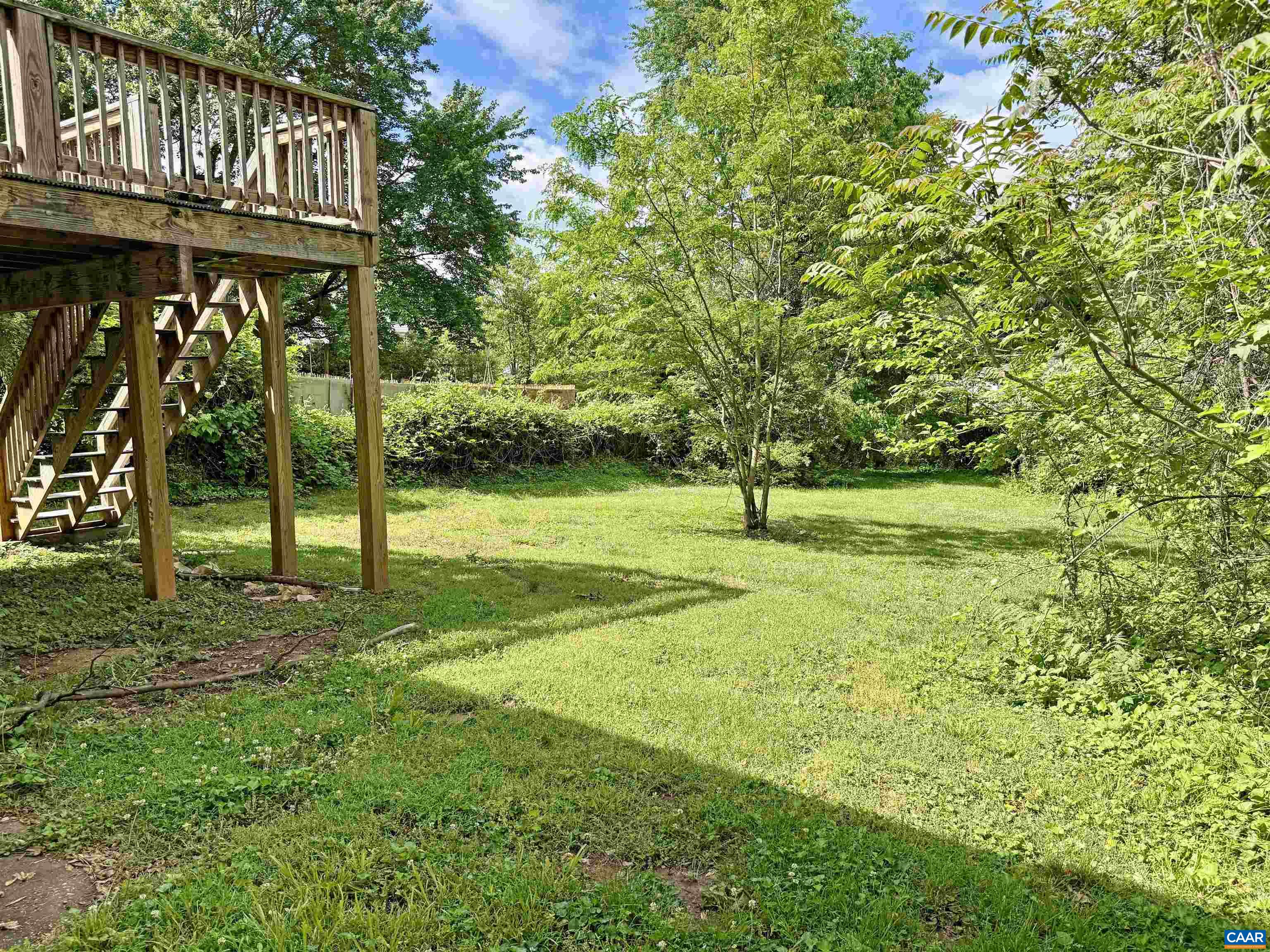 239 SHAMROCK RD