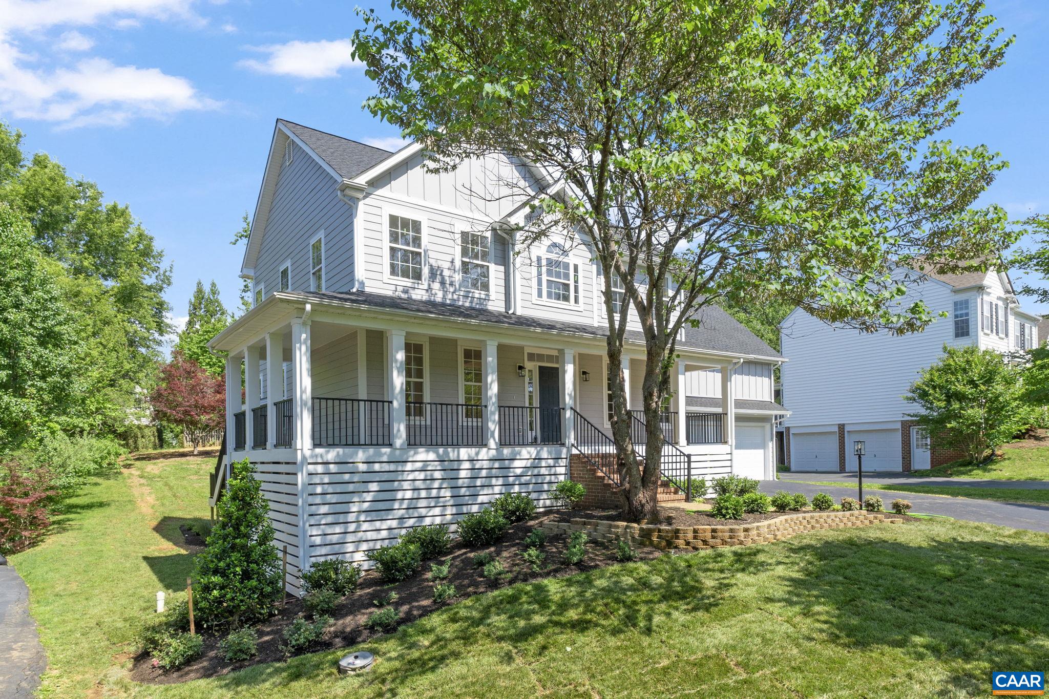 934 FAIRWINDS LN