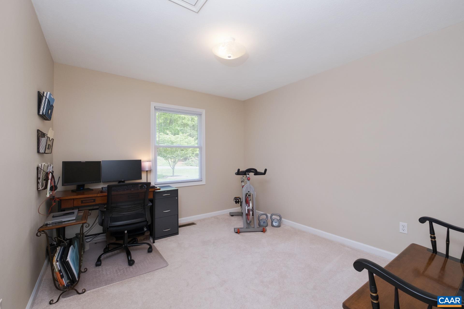 222 DOE DR
