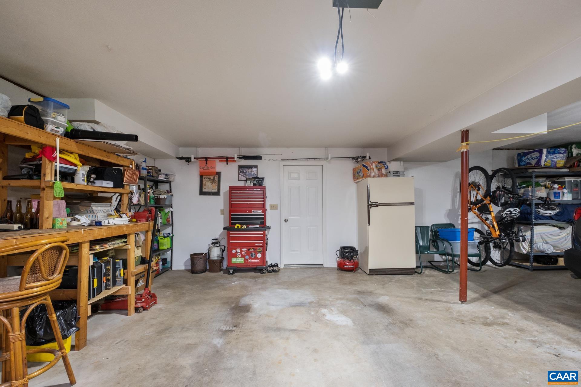 222 DOE DR