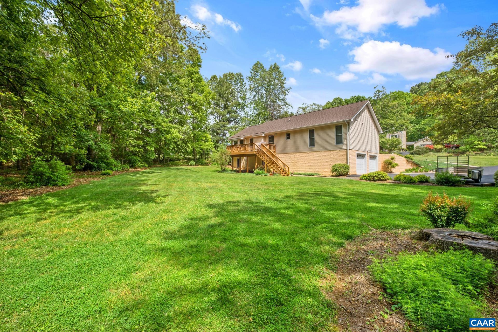222 DOE DR