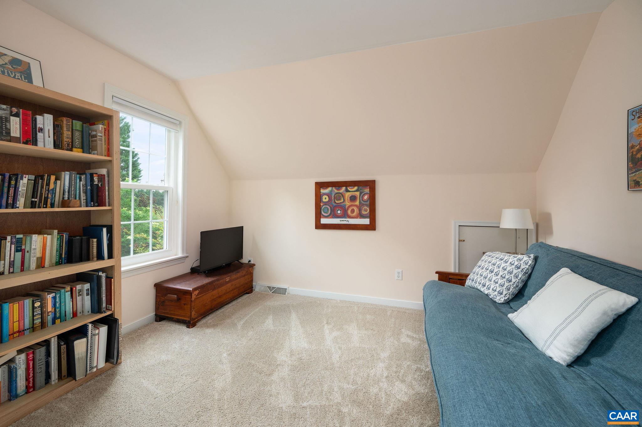 1071 OLD FOX TRAIL LN