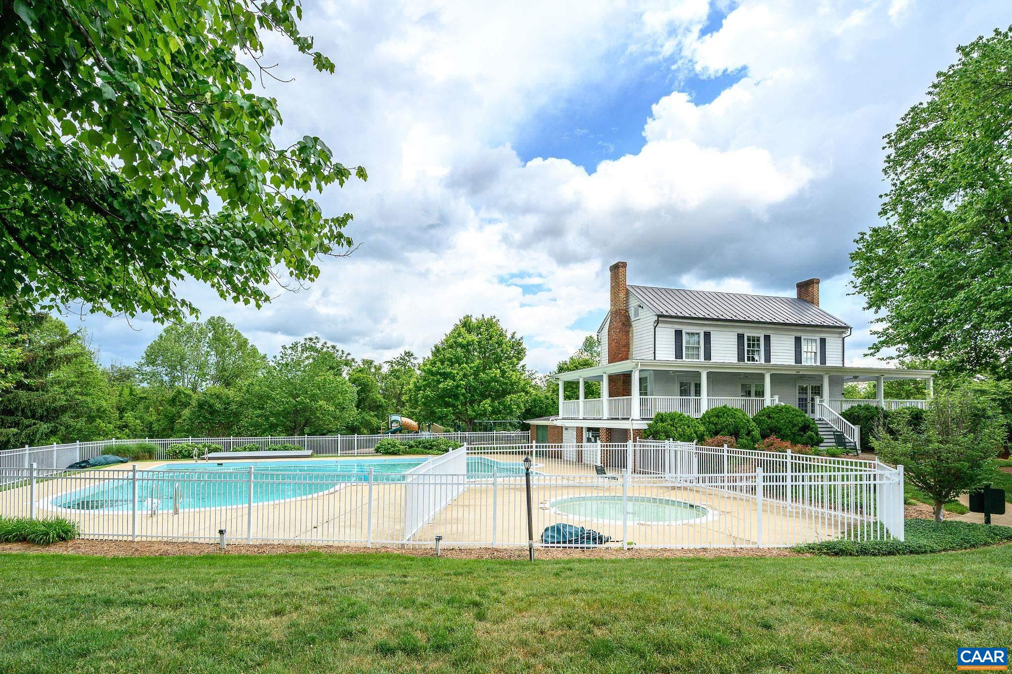 1071 OLD FOX TRAIL LN