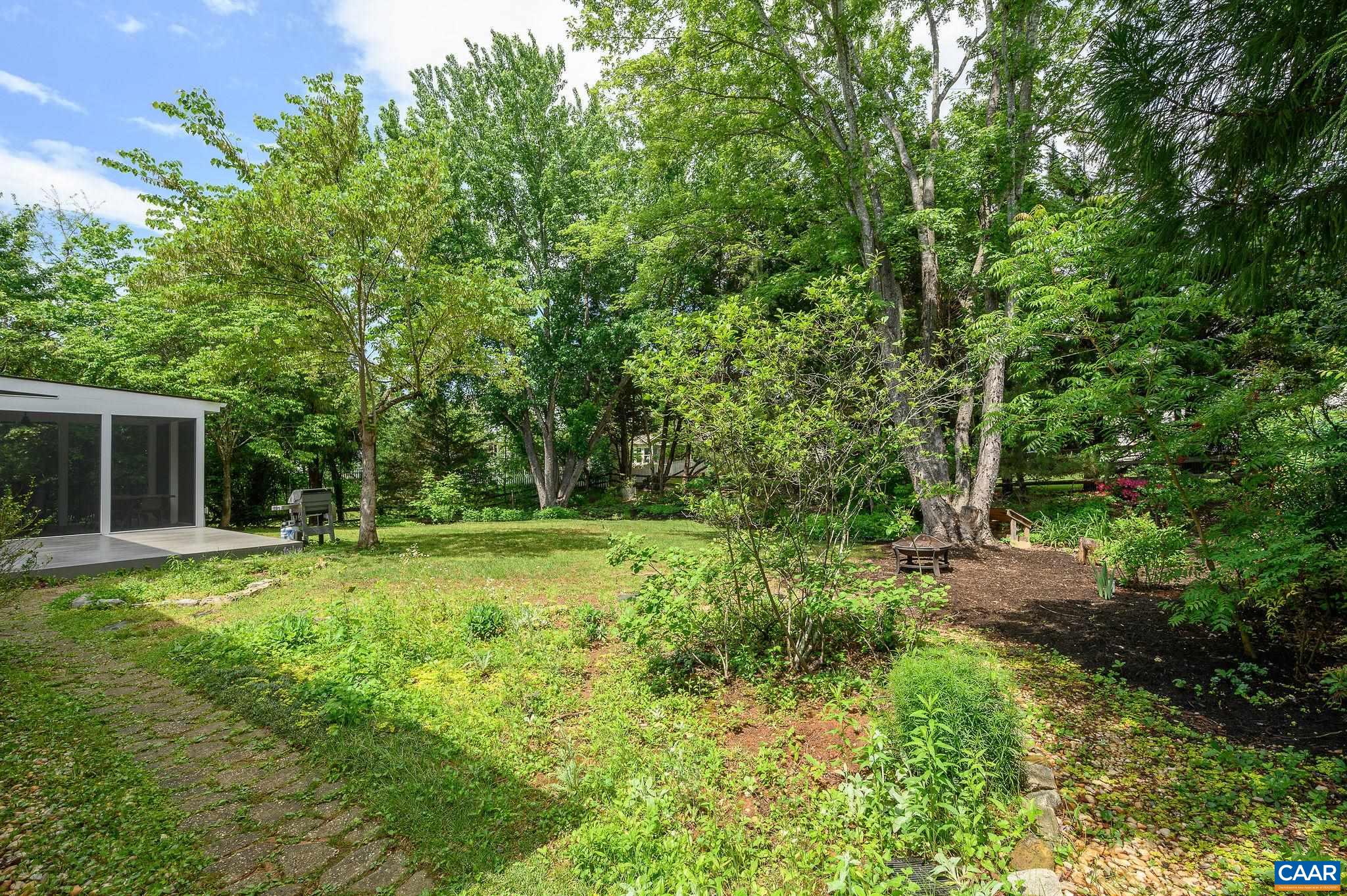 1071 OLD FOX TRAIL LN