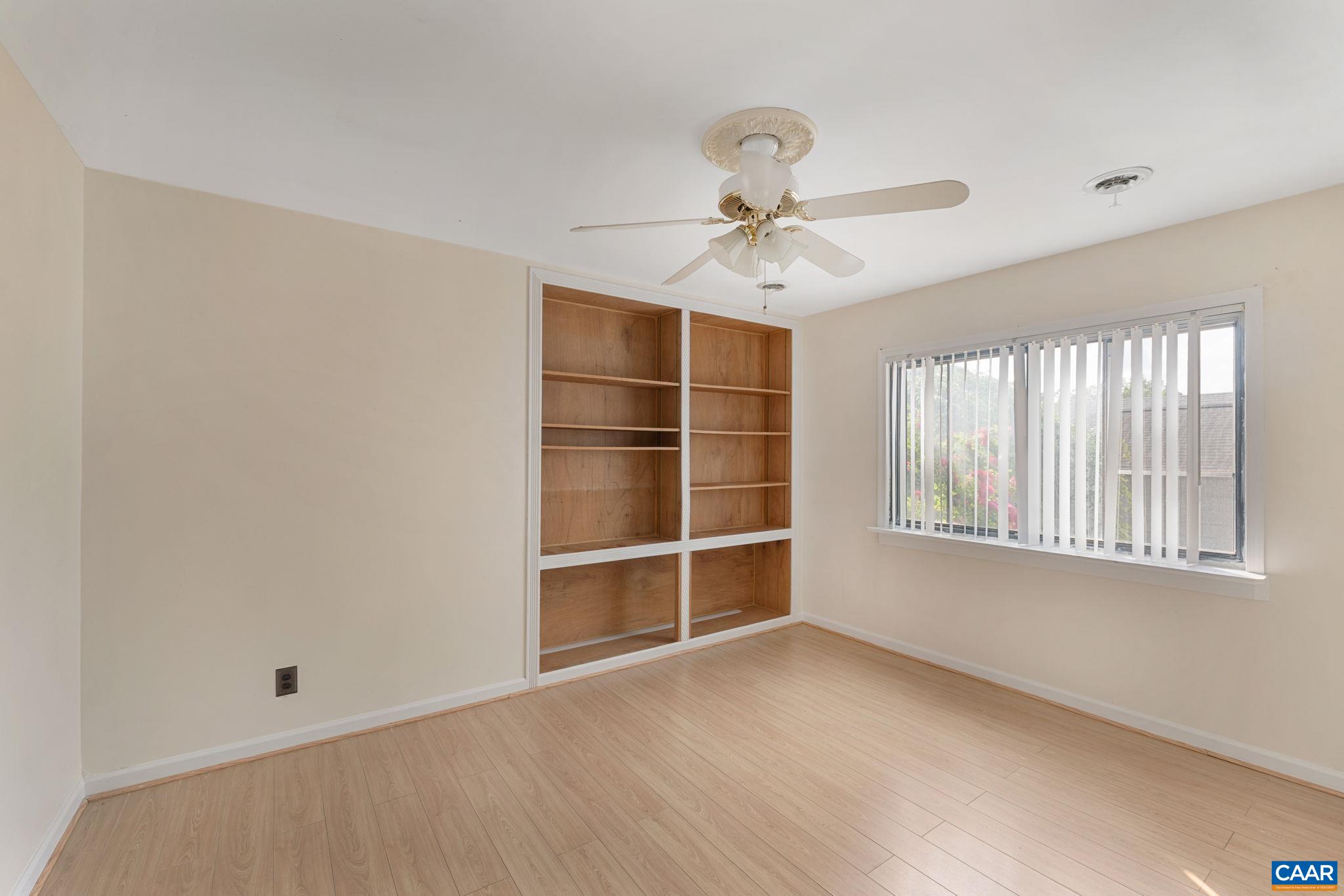 1454 MONTEREY DR