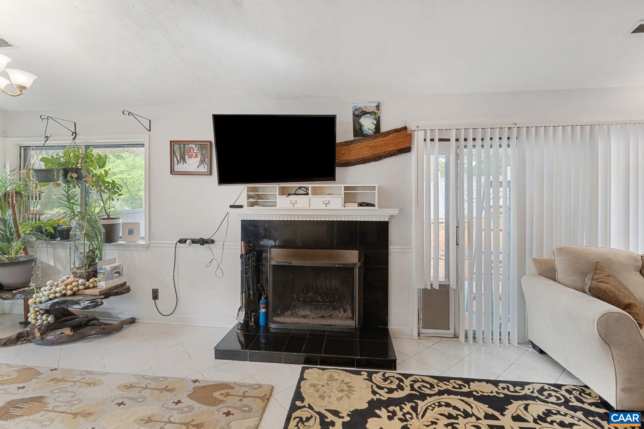 1454 MONTEREY DR