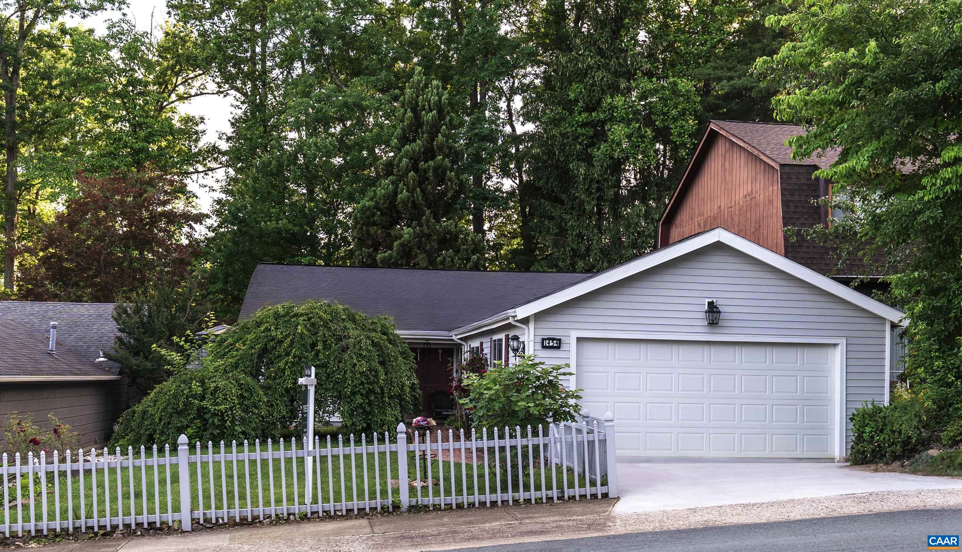 1454 MONTEREY DR