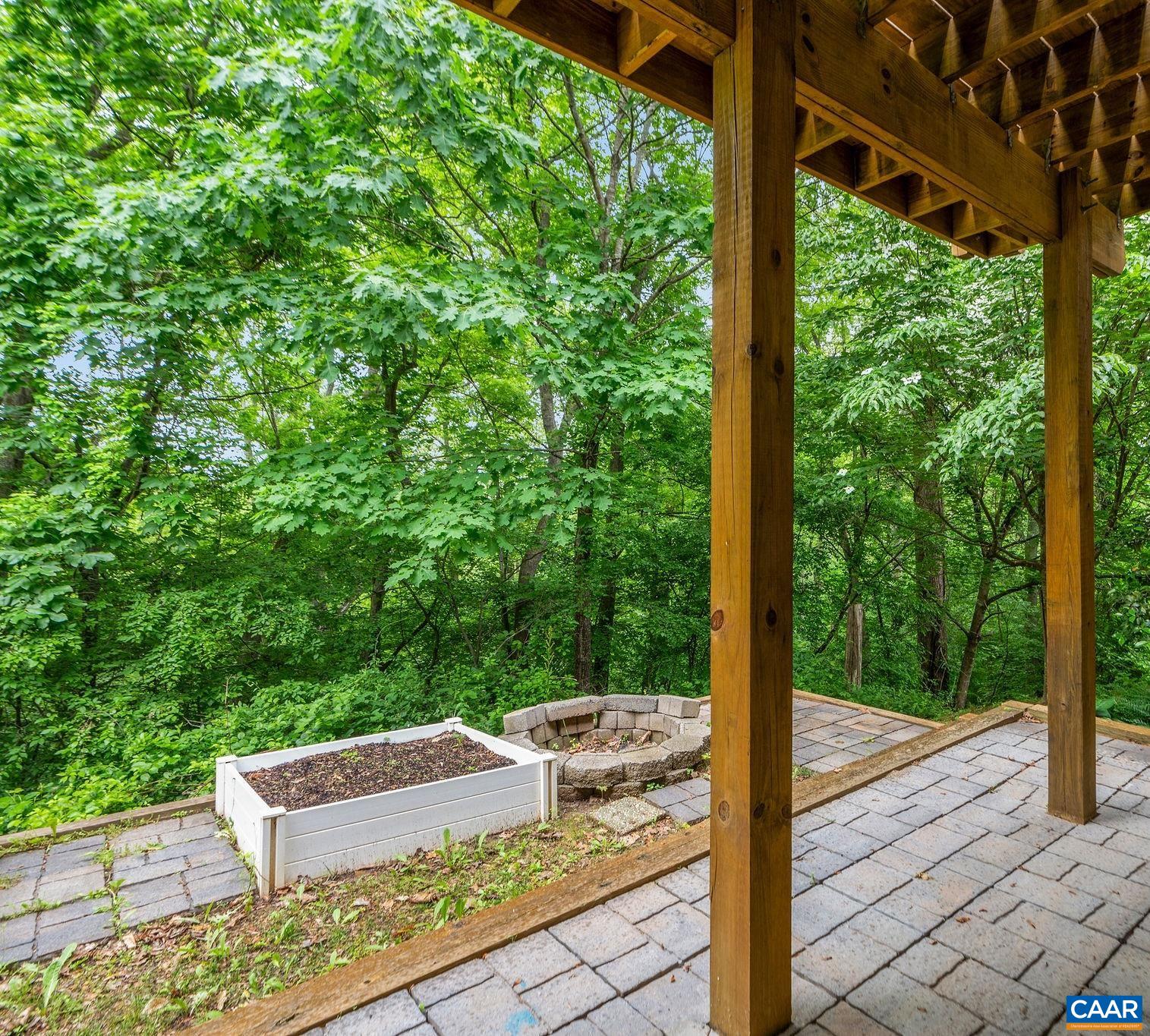 1441 GLENSIDE GREEN