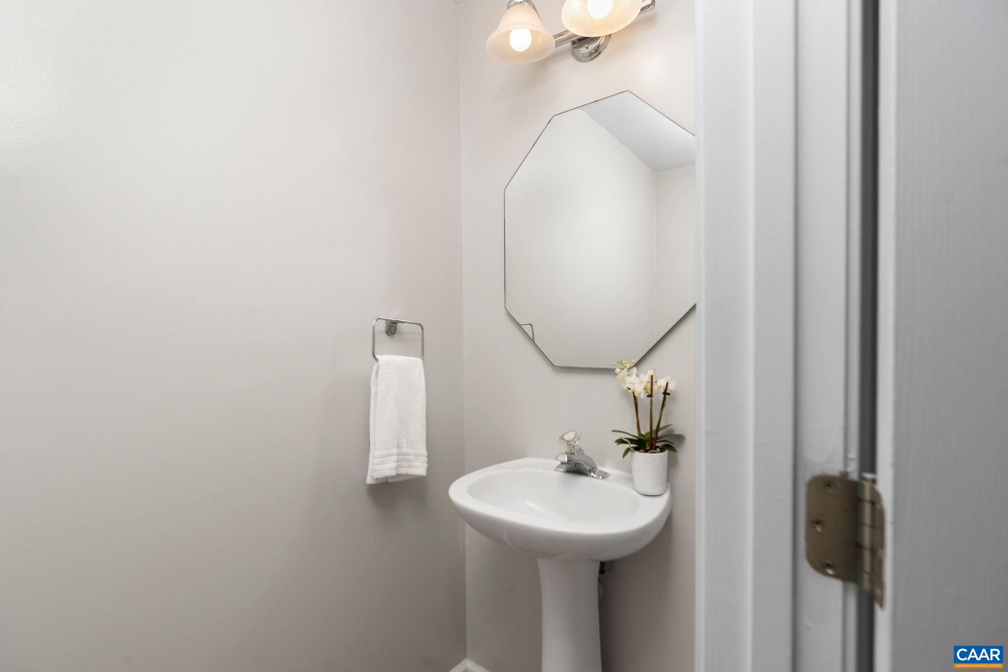 1441 GLENSIDE GREEN