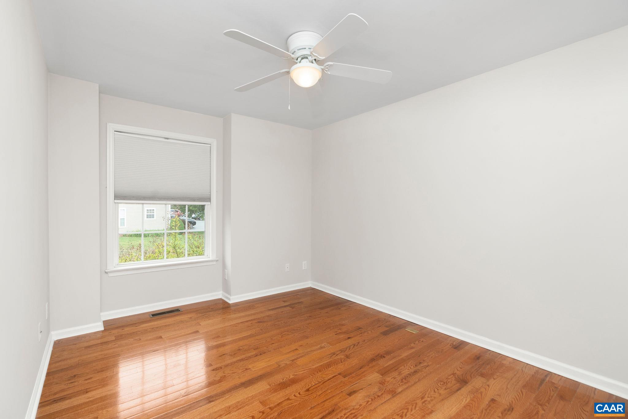 1441 GLENSIDE GREEN