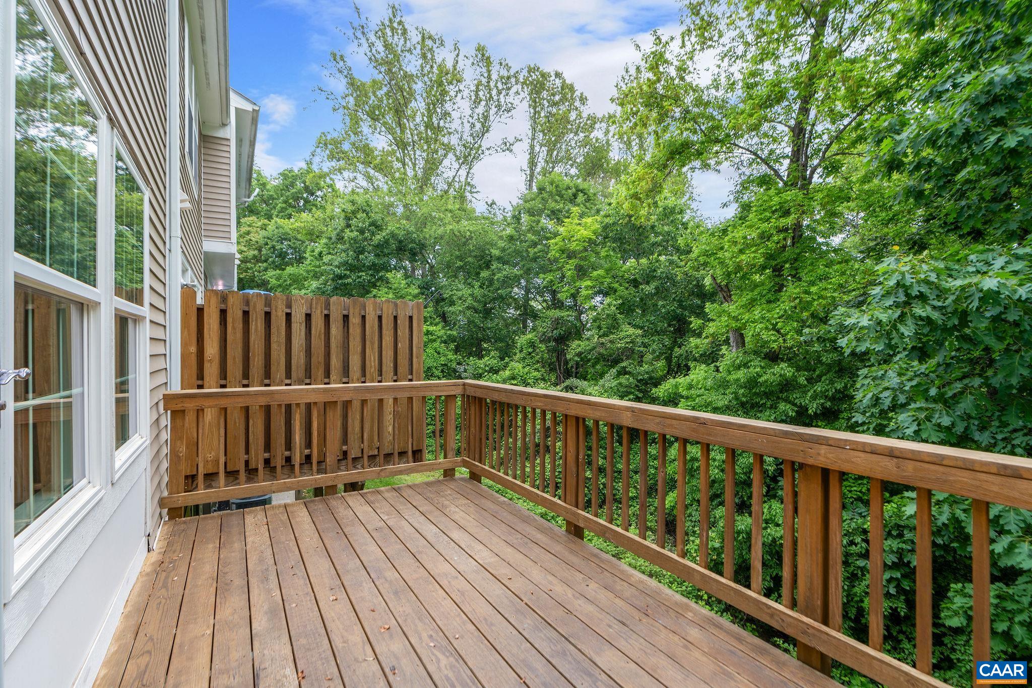1441 GLENSIDE GREEN