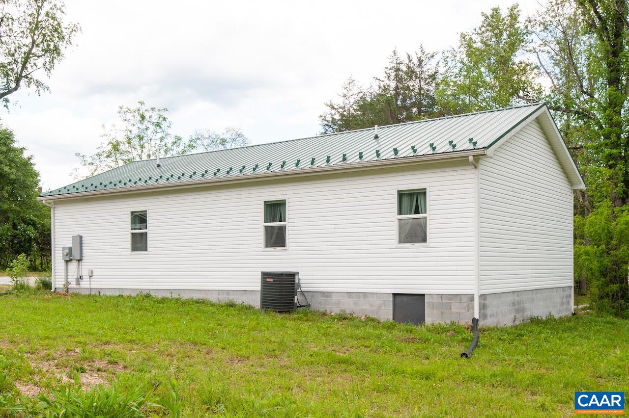 1238 TYE BROOK HWY