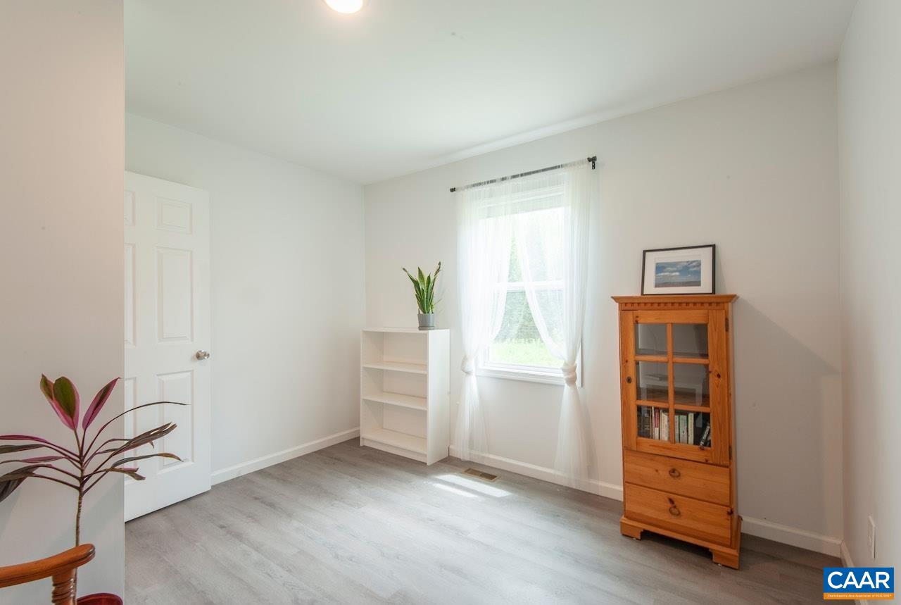 1238 TYE BROOK HWY