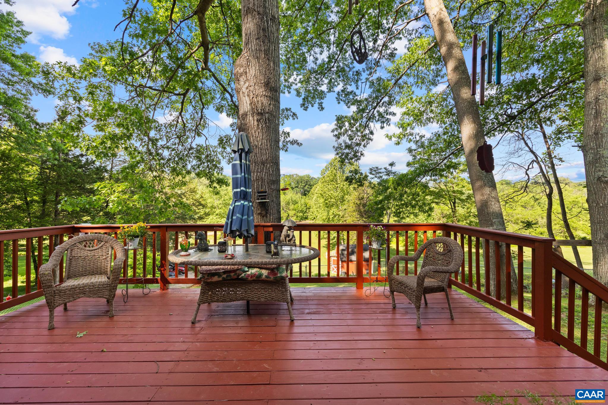 186 SUNSET DR