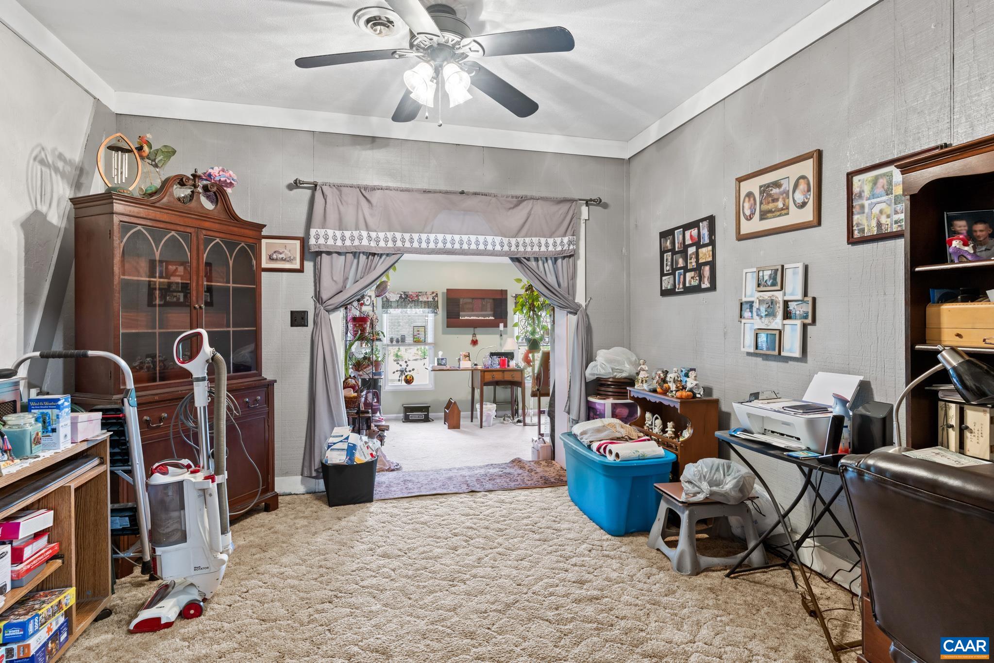 186 SUNSET DR