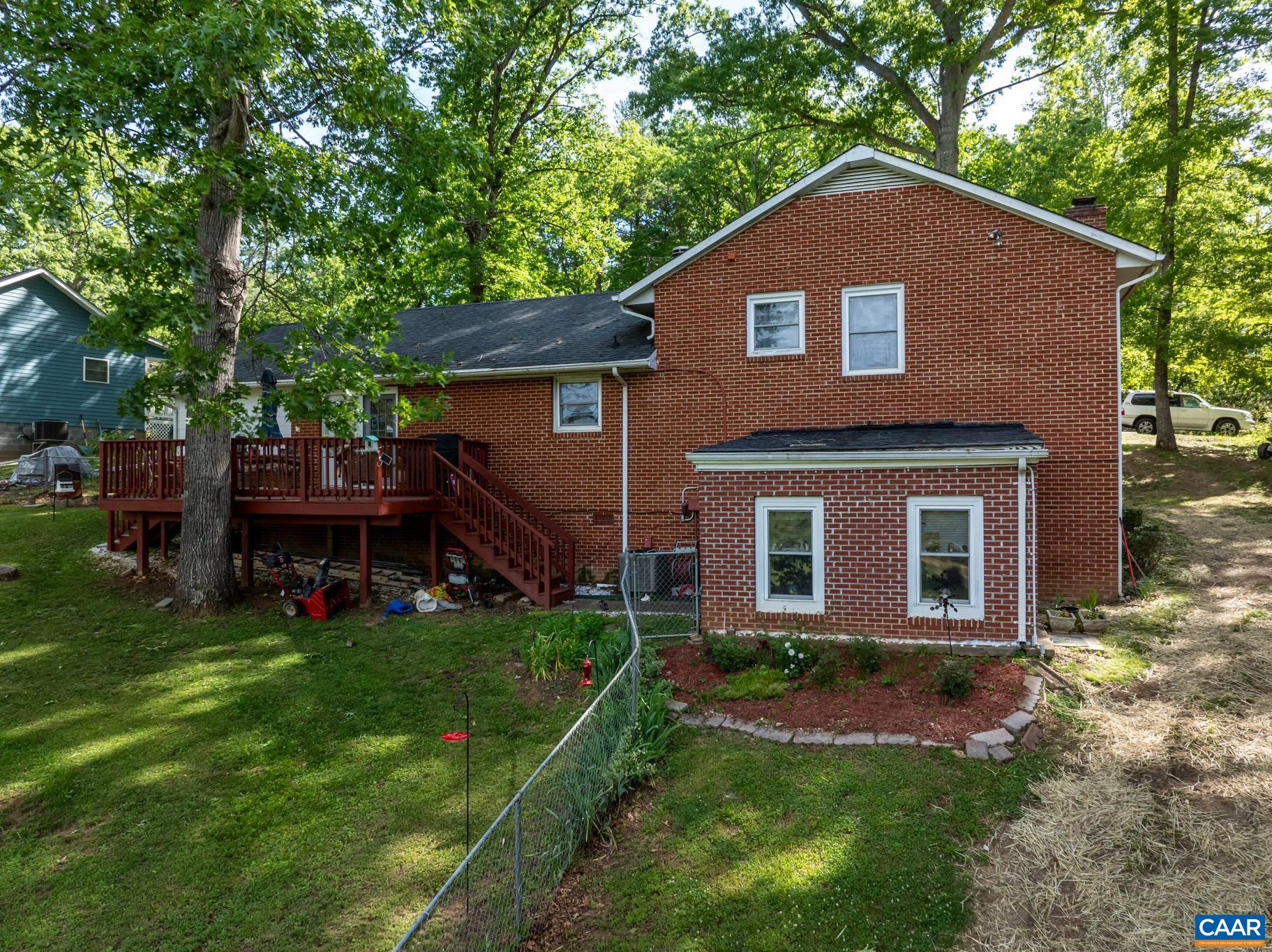 186 SUNSET DR