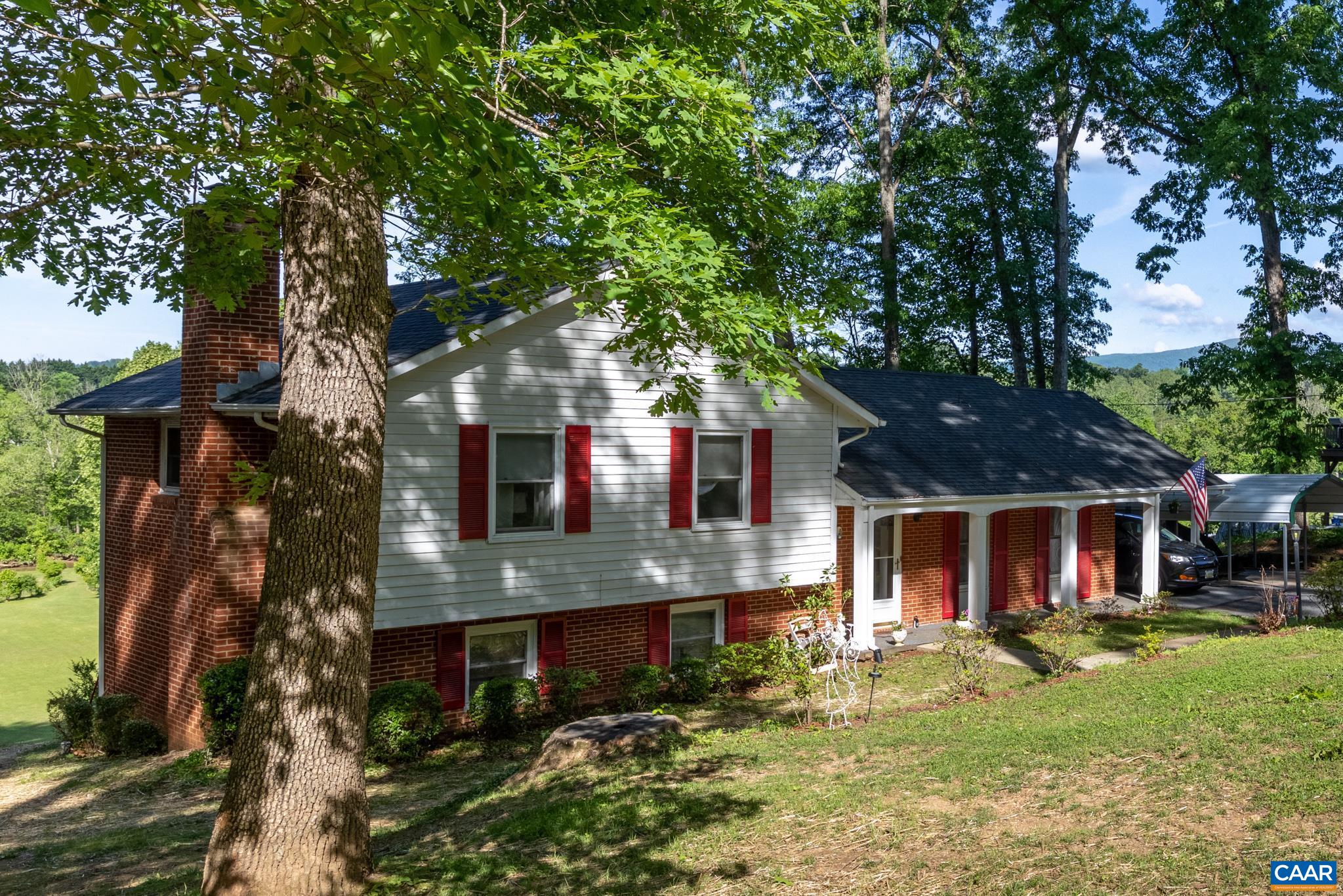 186 SUNSET DR
