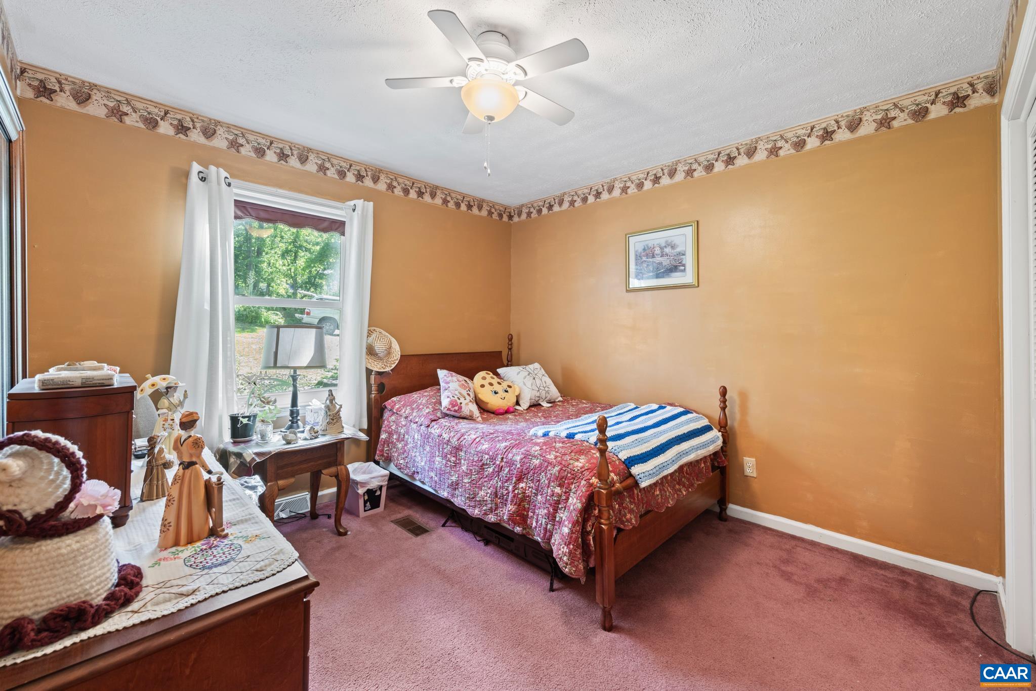 186 SUNSET DR