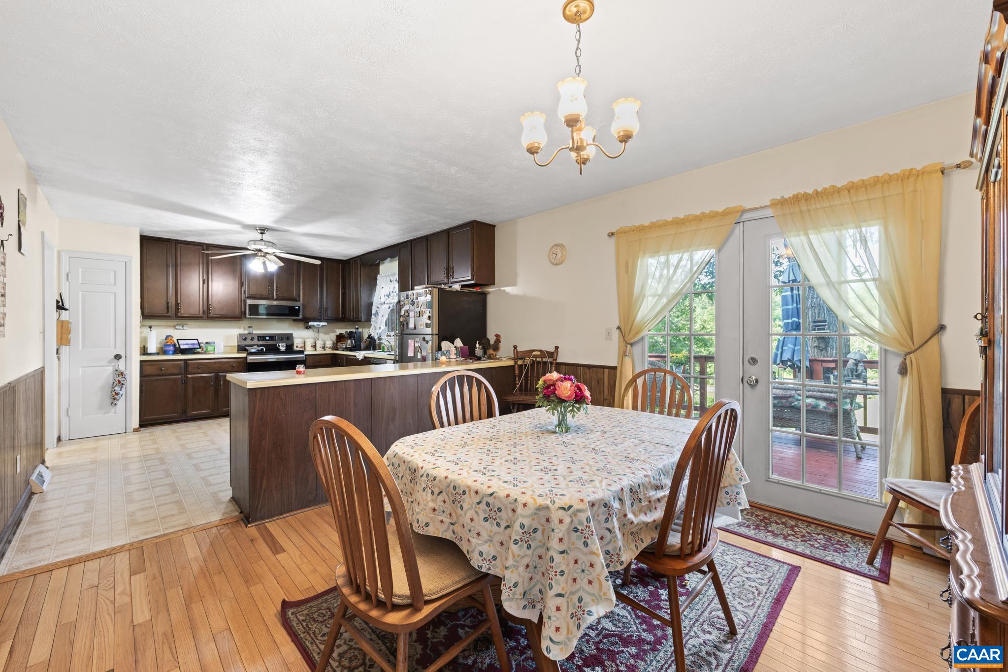 186 SUNSET DR