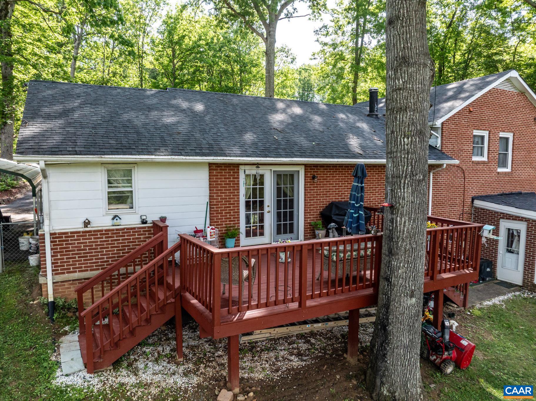 186 SUNSET DR