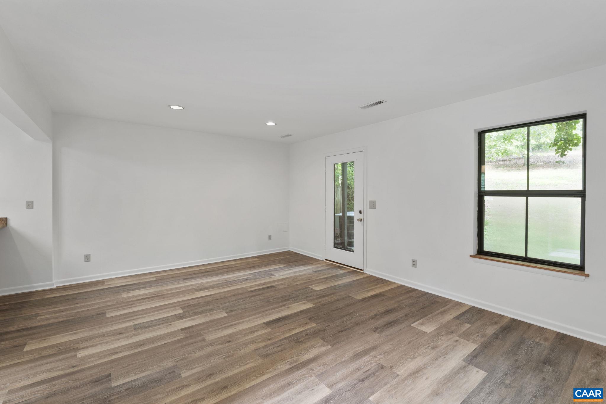 732 EXTON CT