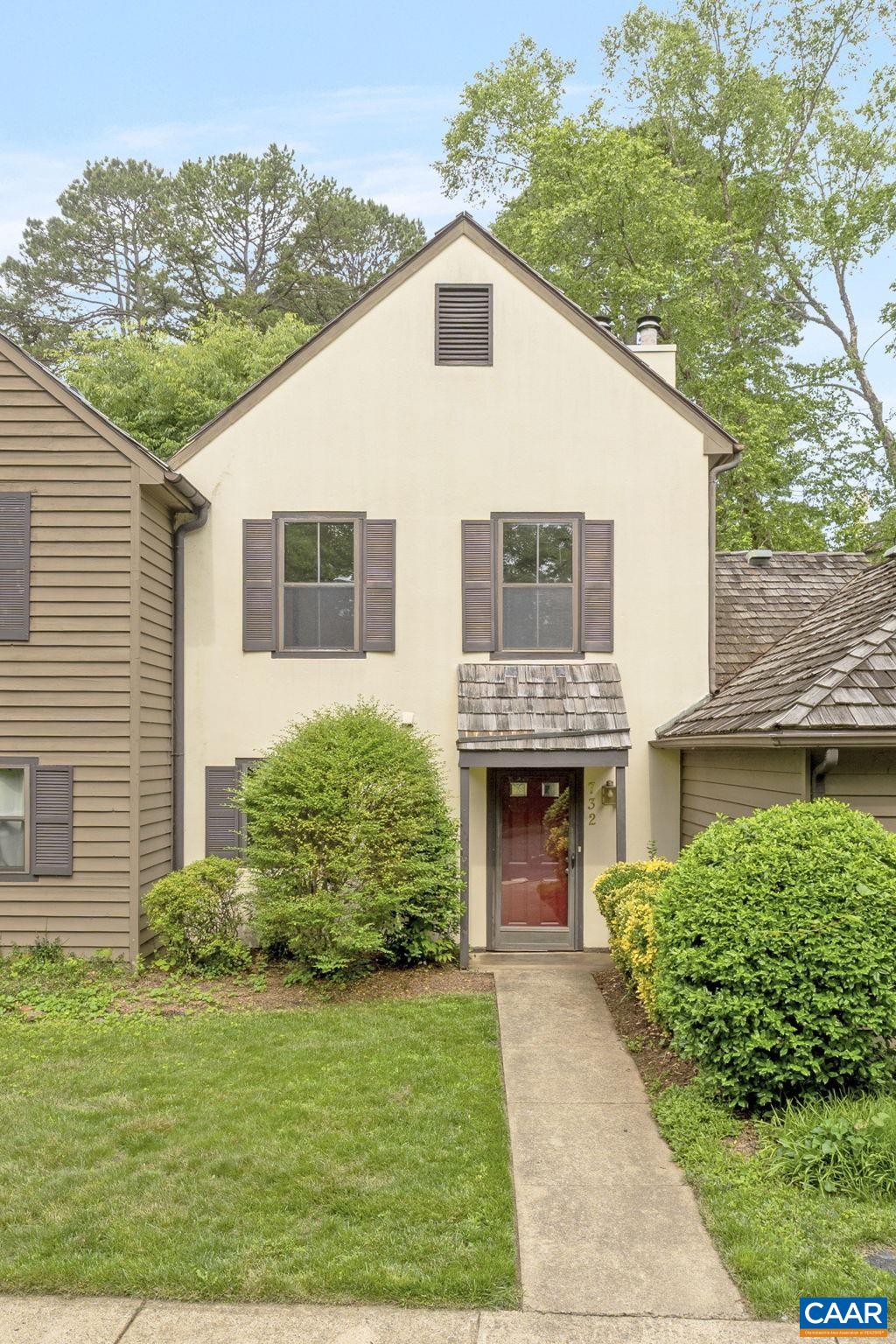 732 EXTON CT