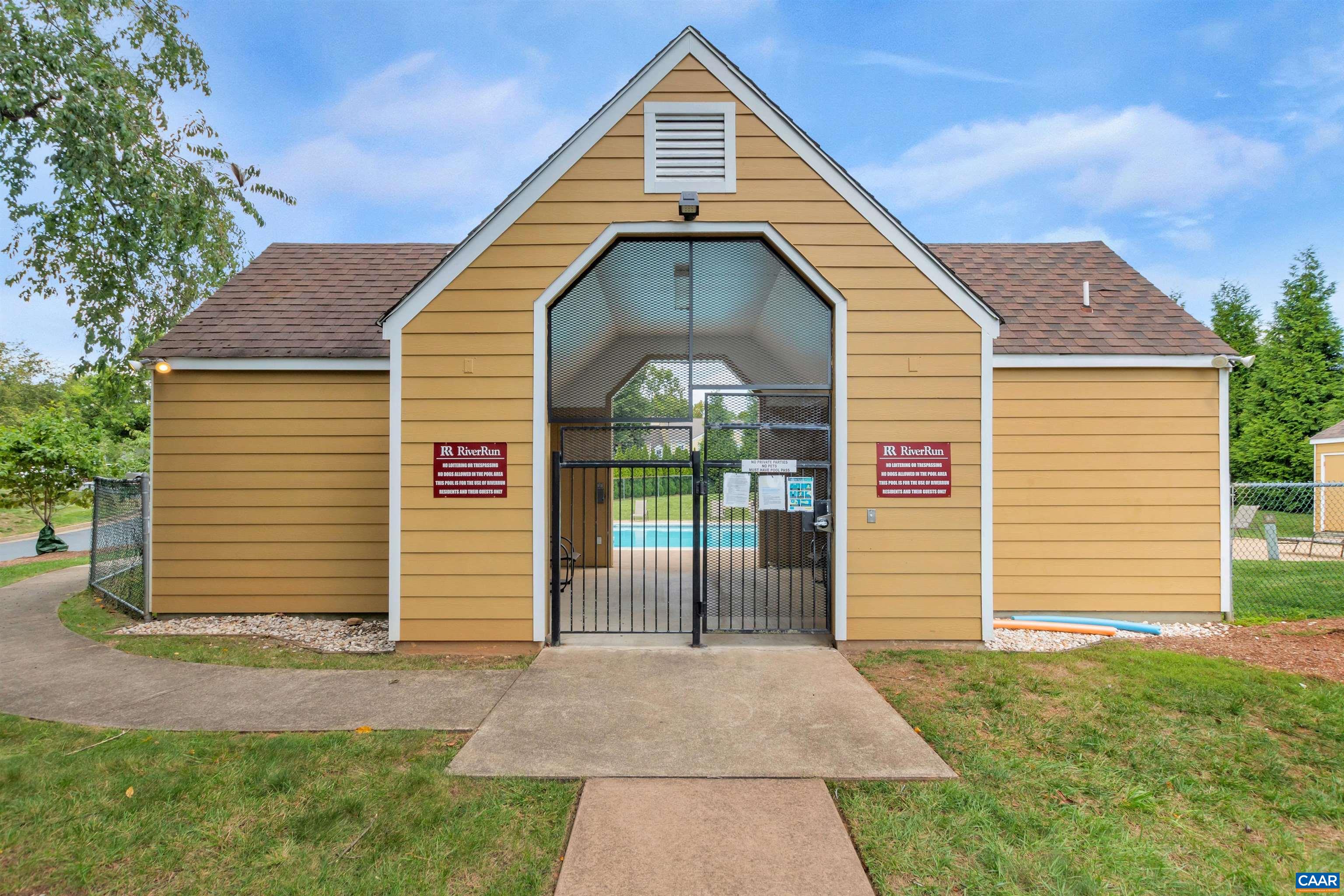 732 EXTON CT