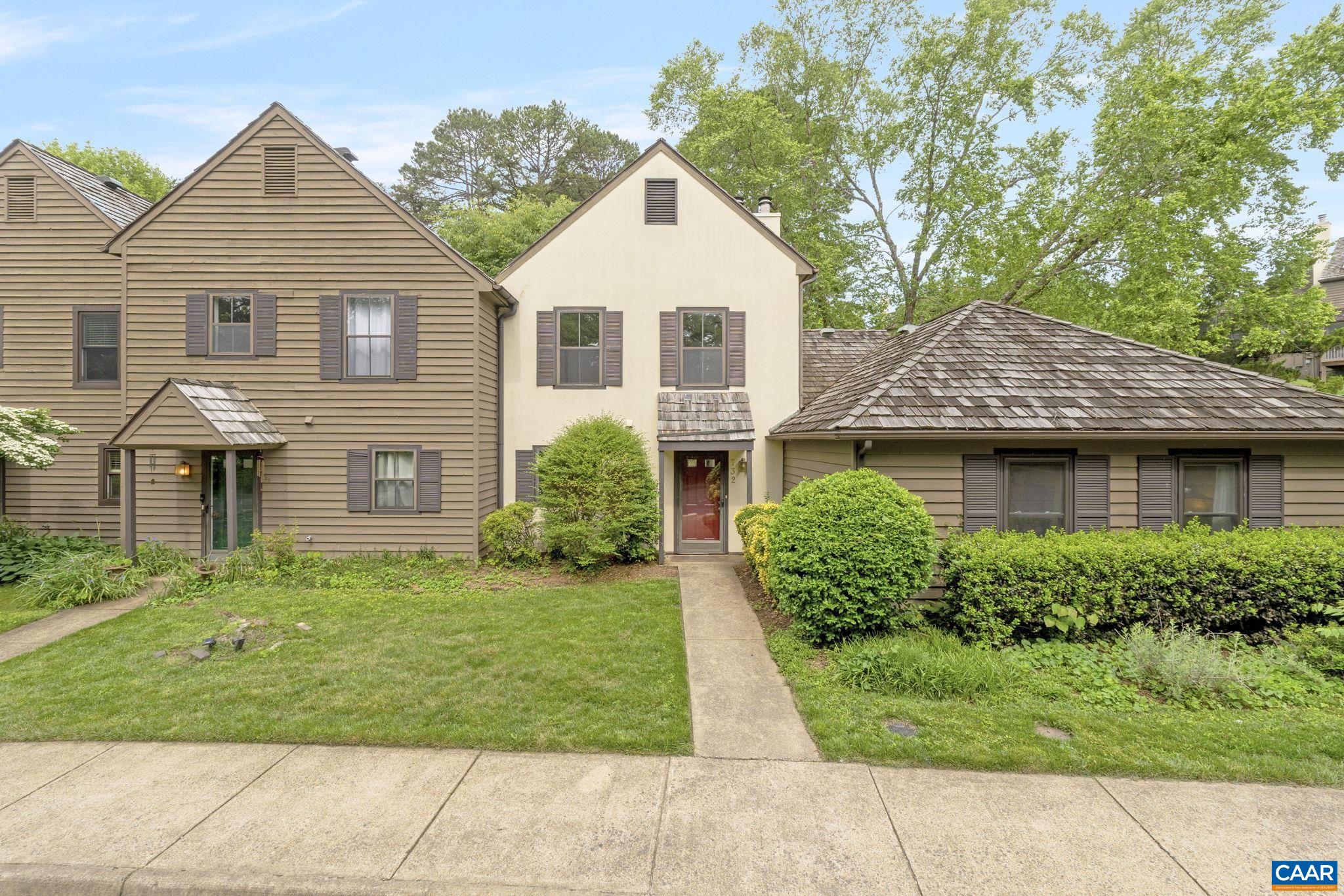 732 EXTON CT
