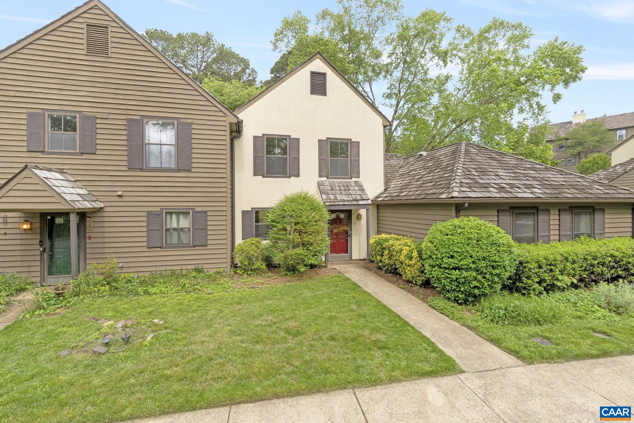 732 EXTON CT