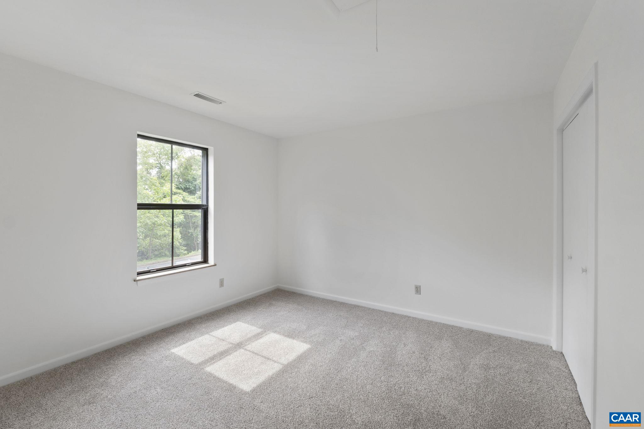 732 EXTON CT