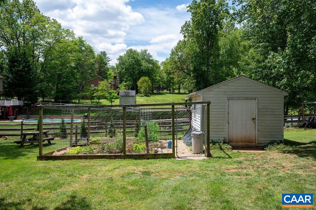 2613 HUNTINGTON RD