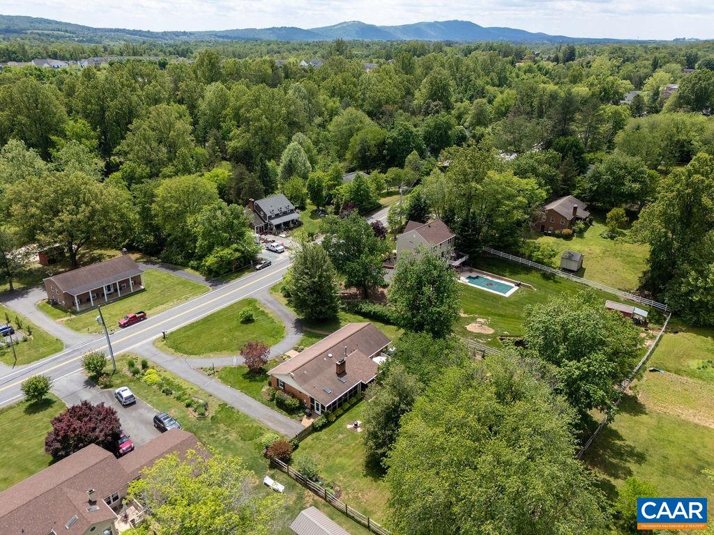 2613 HUNTINGTON RD