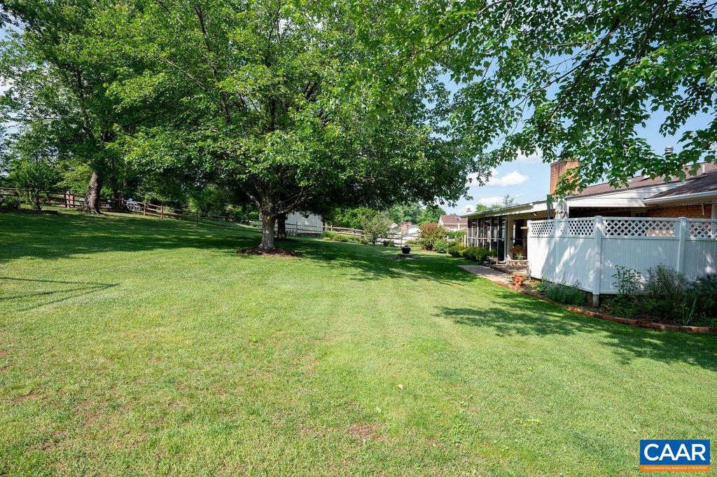 2613 HUNTINGTON RD