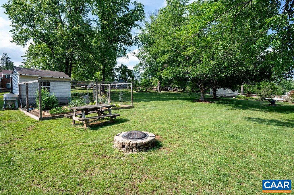 2613 HUNTINGTON RD