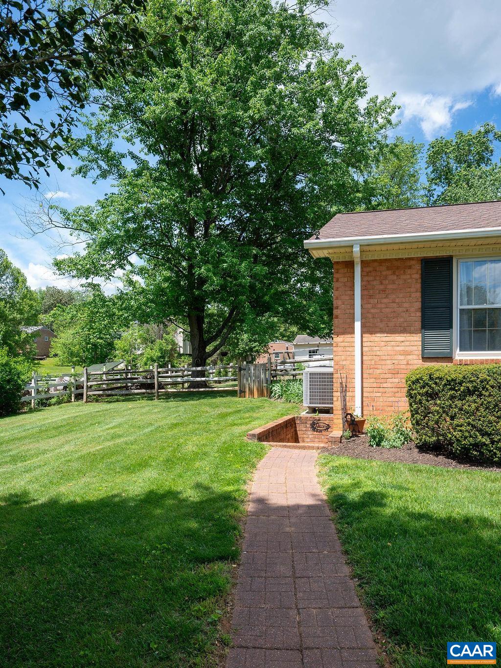 2613 HUNTINGTON RD