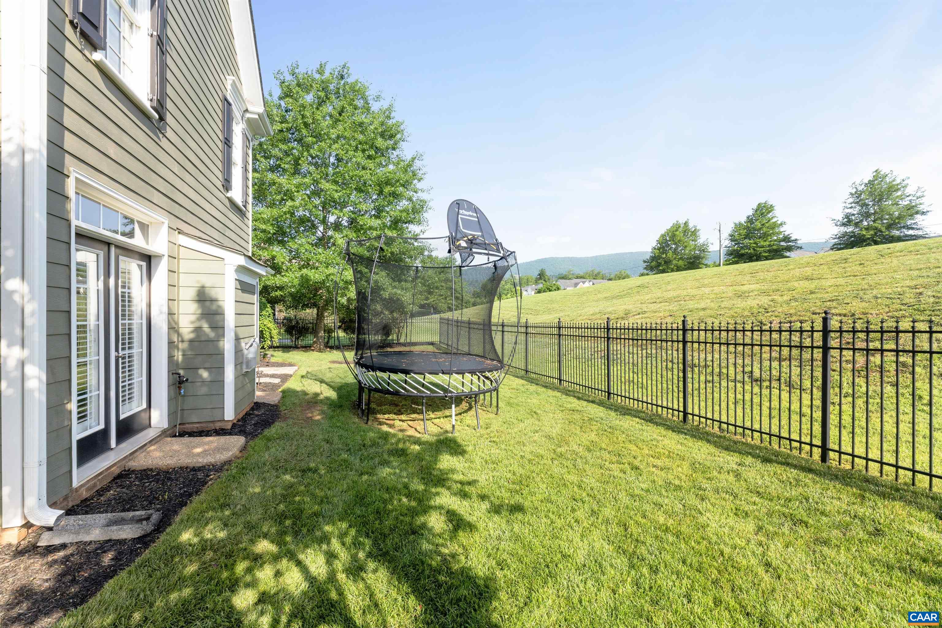 6082 ROTHWELL LN