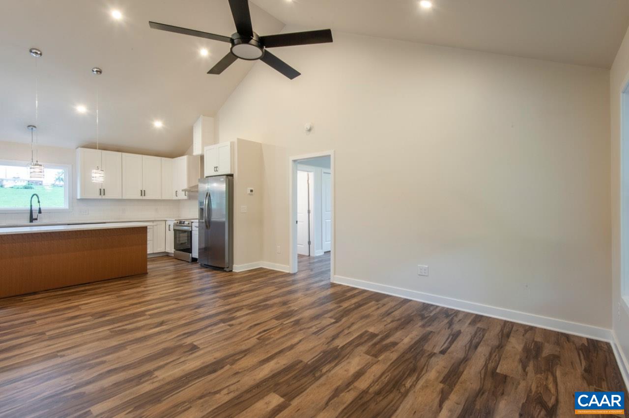 205 LEAGUE LN