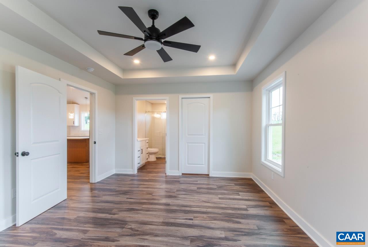 205 LEAGUE LN