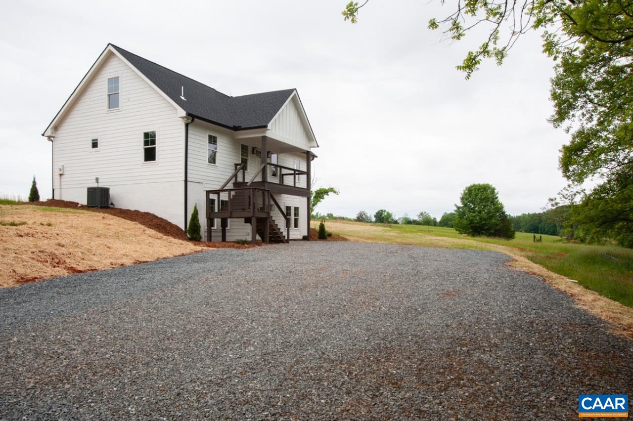 205 LEAGUE LN