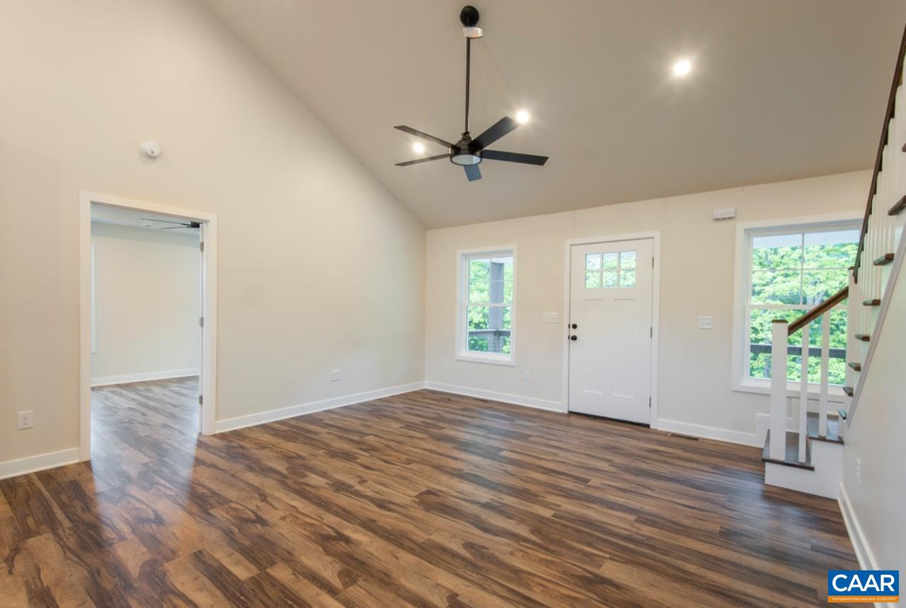 205 LEAGUE LN