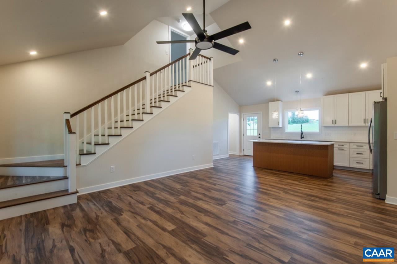 205 LEAGUE LN