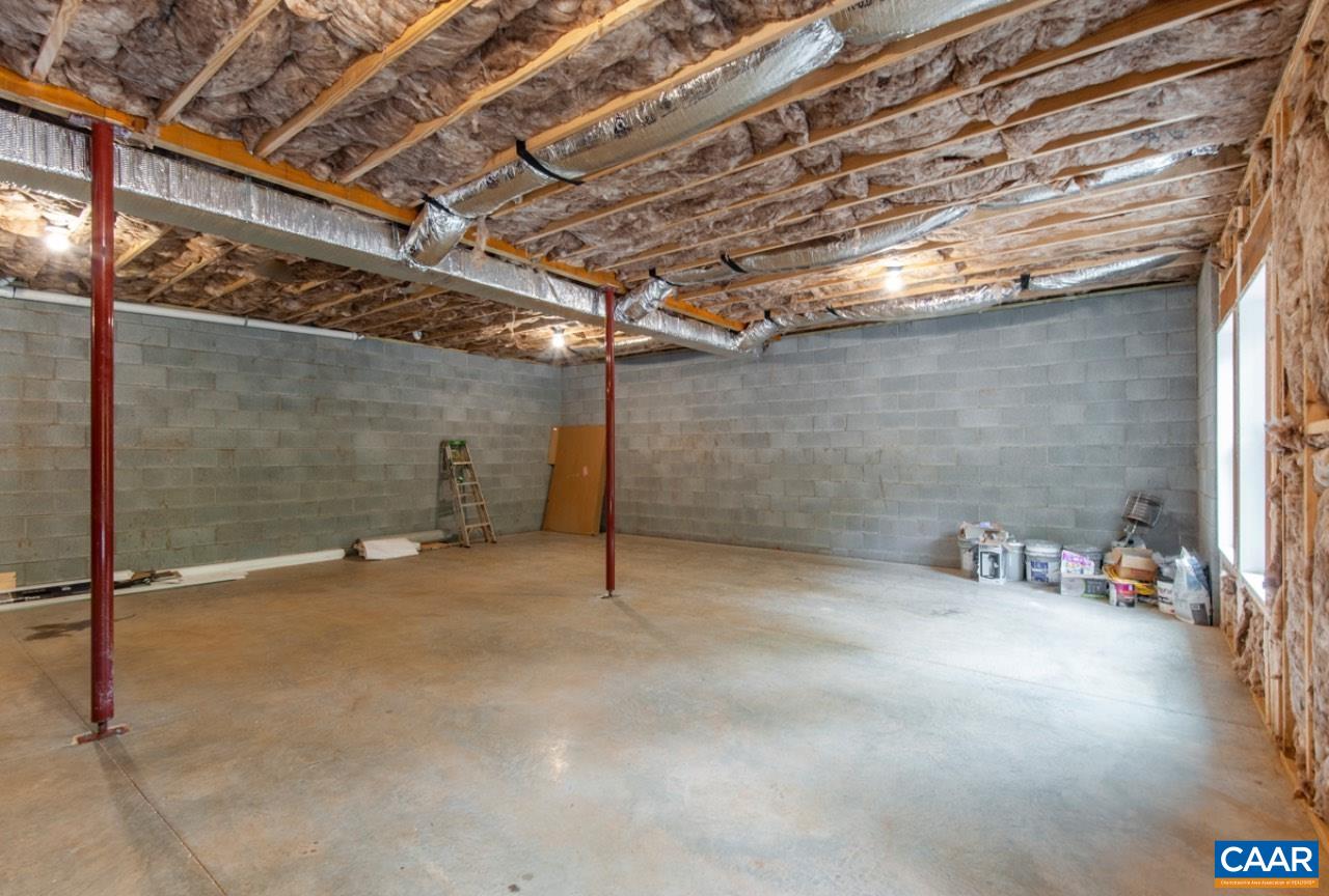 205 LEAGUE LN