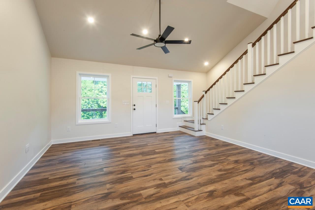 205 LEAGUE LN