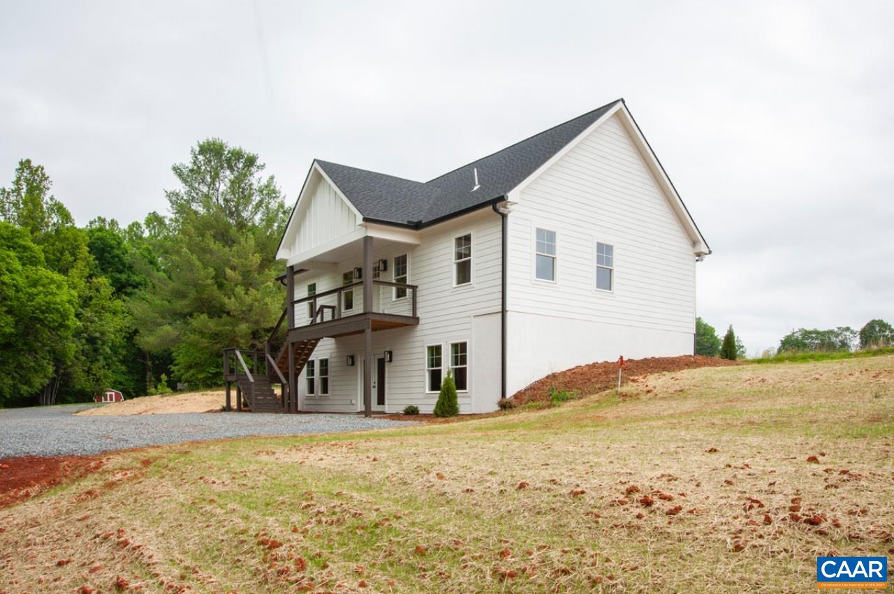 205 LEAGUE LN