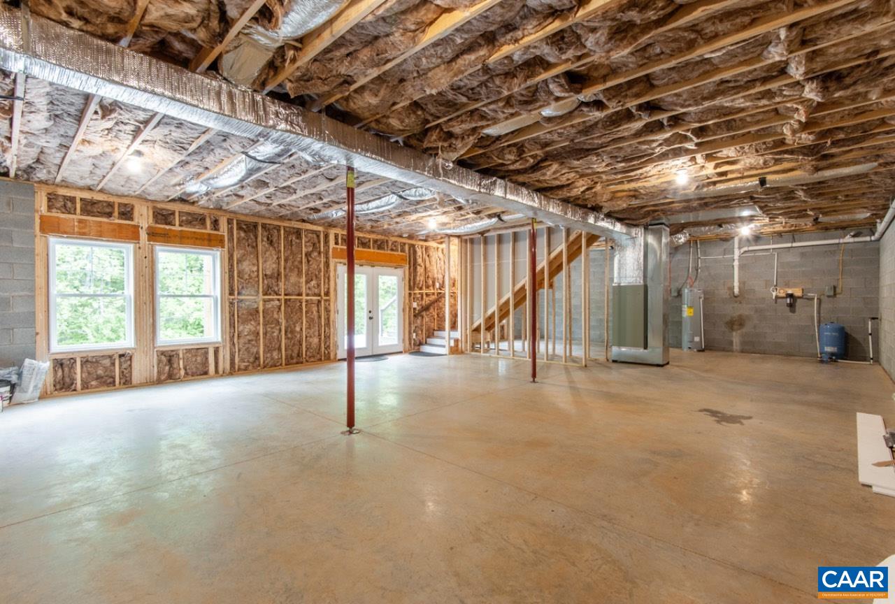 205 LEAGUE LN