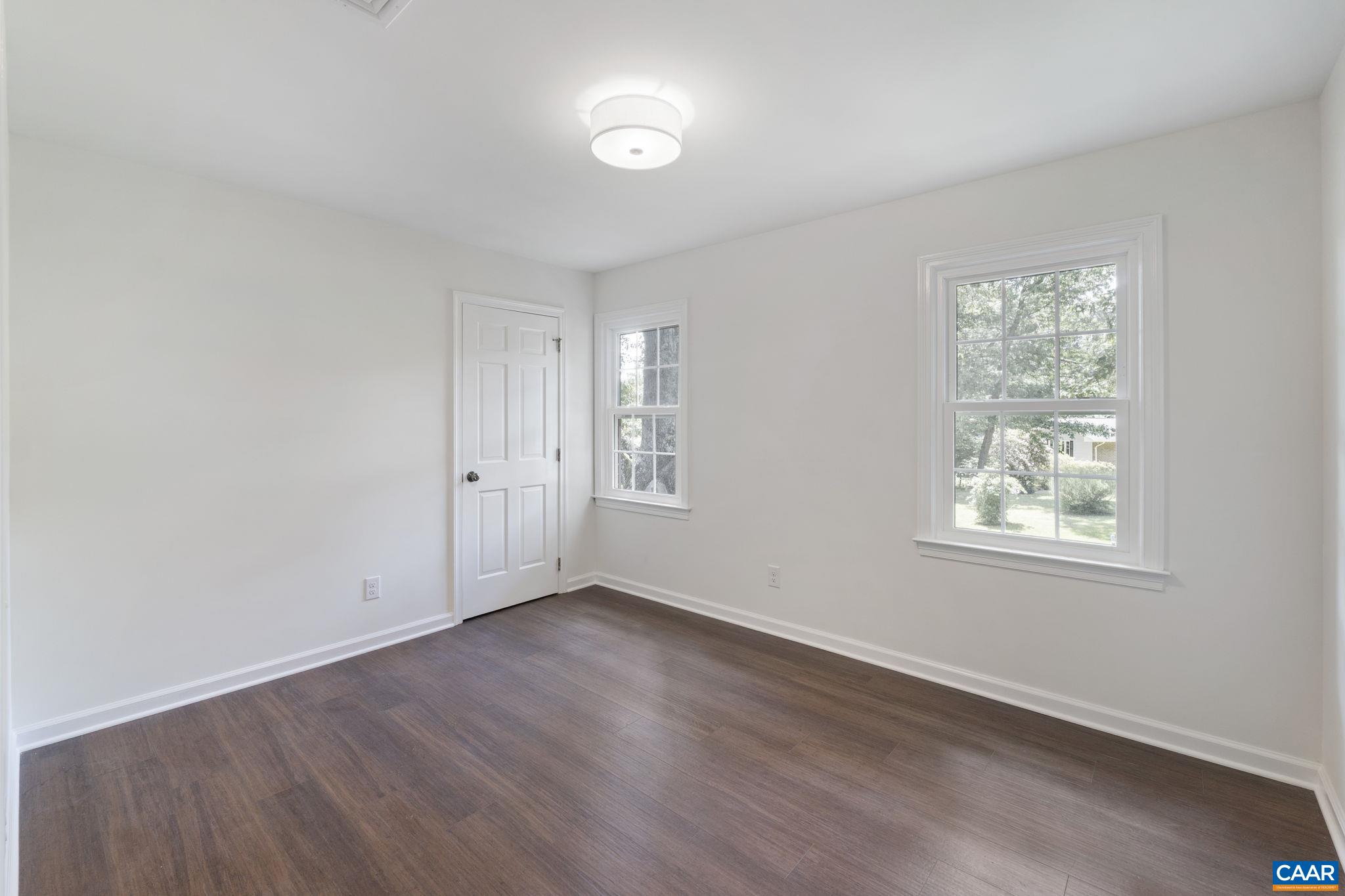 102 POWHATAN CIR