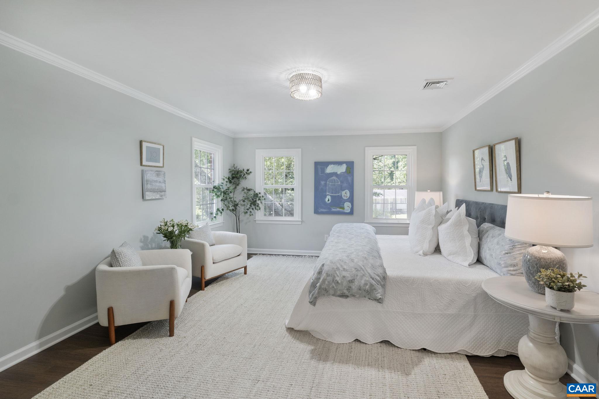 102 POWHATAN CIR